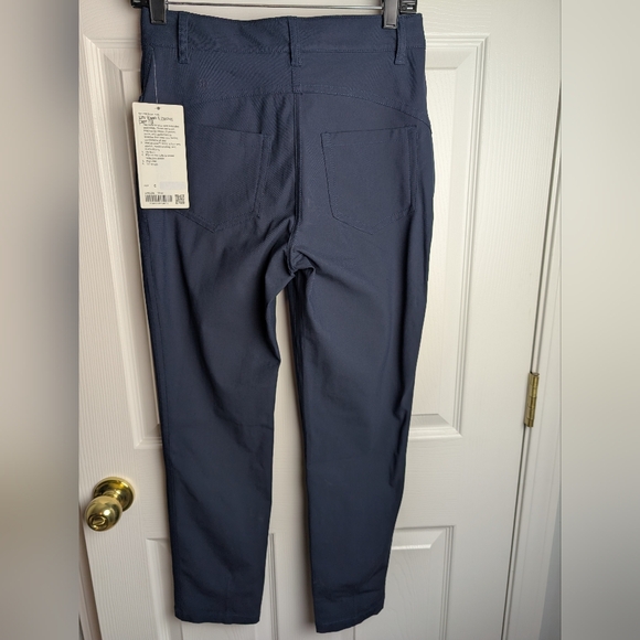 Lululemon Athletica Navy Straight Leg City Sleek, 5 Pocket Wide-Leg Pant - Picture 13 of 14